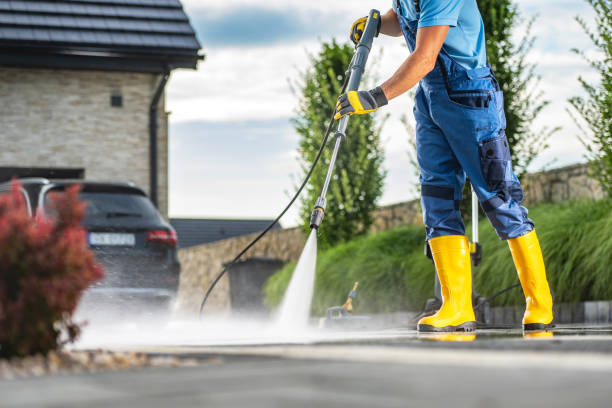 Best Pool Deck Cleaning  in Reading, MI